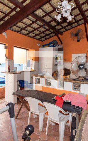 Casa à venda com 216m², 3 quartos e 2 vagas Casa à venda com 216m², 3 quartos e 2 vagasChurrasqueira