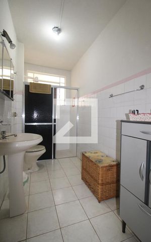 Apartamento à venda com 83m², 2 quartos e 1 vagaBanheiro