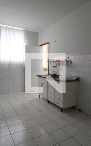 Apartamento à venda com 83m², 2 quartos e 1 vagaCozinha