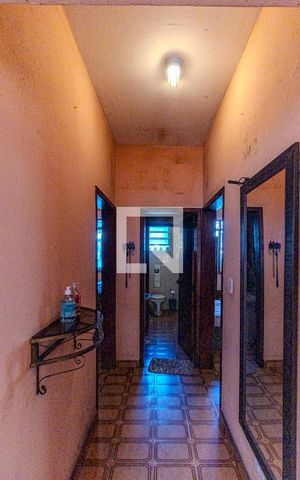 Casa à venda com 304m², 7 quartos e 4 vagasCorredor - Casa 2