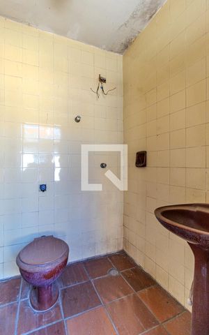 Casa à venda com 304m², 7 quartos e 4 vagasBanheiro de Serviço