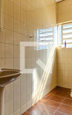 Casa à venda com 304m², 7 quartos e 4 vagasBanheiro Social 