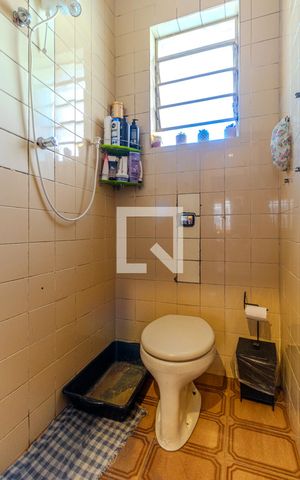 Casa à venda com 304m², 7 quartos e 4 vagasBanheiro - Casa 2