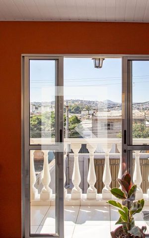 Casa para alugar com 360m², 3 quartos e 2 vagas Casa para alugar com 360m², 3 quartos e 2 vagasVaranda