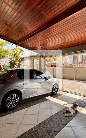 Casa à venda com 140m², 3 quartos e 2 vagas Casa à venda com 140m², 3 quartos e 2 vagasGaragem