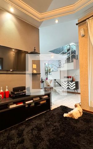 Casa à venda com 140m², 3 quartos e 2 vagas Casa à venda com 140m², 3 quartos e 2 vagasSala de TV