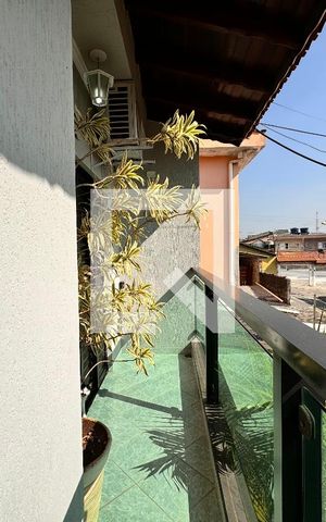 Casa à venda com 140m², 3 quartos e 2 vagas Casa à venda com 140m², 3 quartos e 2 vagasSacada