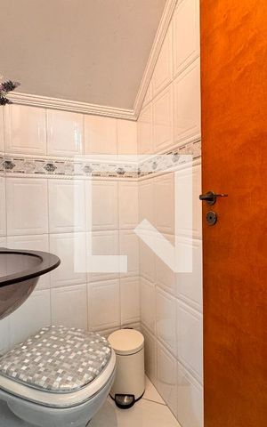 Casa à venda com 140m², 3 quartos e 2 vagas Casa à venda com 140m², 3 quartos e 2 vagasLavabo