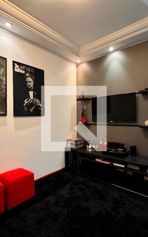 Casa à venda com 140m², 3 quartos e 2 vagas Casa à venda com 140m², 3 quartos e 2 vagasSala de TV