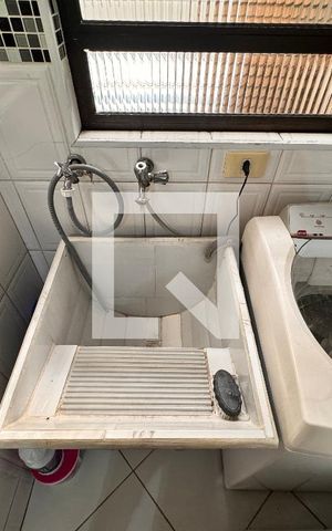 Casa à venda com 140m², 3 quartos e 2 vagas Casa à venda com 140m², 3 quartos e 2 vagasLavanderia