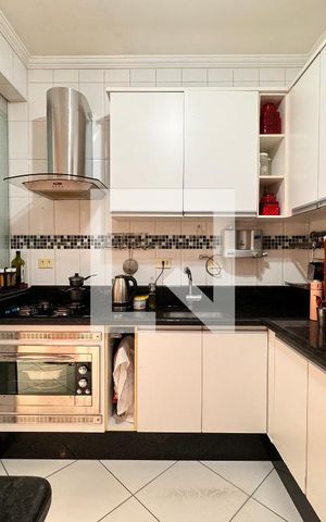 Casa à venda com 140m², 3 quartos e 2 vagas Casa à venda com 140m², 3 quartos e 2 vagasCozinha