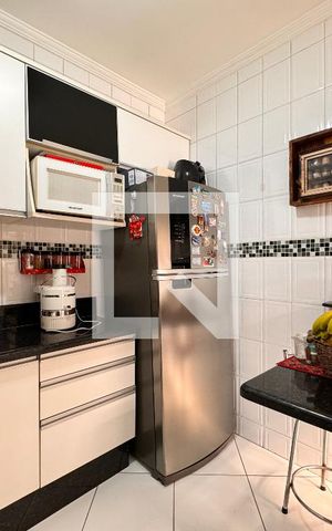 Casa à venda com 140m², 3 quartos e 2 vagas Casa à venda com 140m², 3 quartos e 2 vagasCozinha