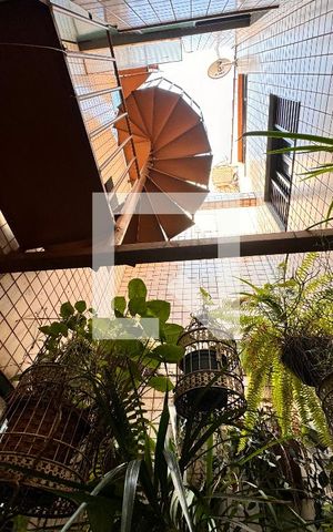 Casa à venda com 140m², 3 quartos e 2 vagas Casa à venda com 140m², 3 quartos e 2 vagasJardim