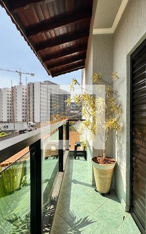 Casa à venda com 140m², 3 quartos e 2 vagas Casa à venda com 140m², 3 quartos e 2 vagasSacada
