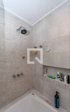 Casa à venda com 290m², 4 quartos e 2 vagas Casa à venda com 290m², 4 quartos e 2 vagasBanheiro do quarto 1 Suíte
