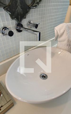 Casa de condomínio à venda com 311m², 4 quartos e 4 vagasLavabo - Detalhe