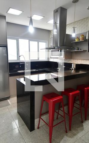 Casa de condomínio à venda com 311m², 4 quartos e 4 vagasCozinha