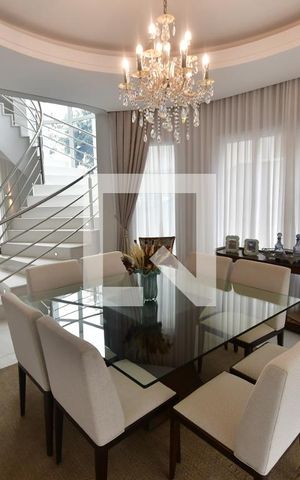 Casa de condomínio à venda com 311m², 4 quartos e 4 vagasSala 2