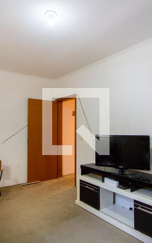 Casa à venda com 300m², 3 quartos e 3 vagas Casa à venda com 300m², 3 quartos e 3 vagasQuarto 3