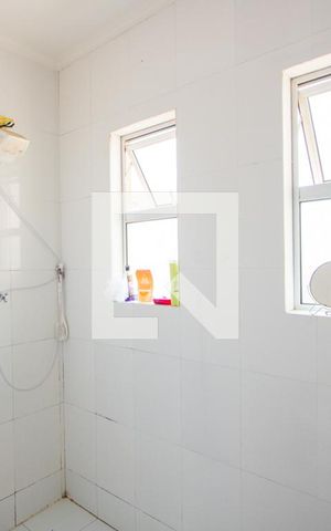 Casa à venda com 300m², 3 quartos e 3 vagas Casa à venda com 300m², 3 quartos e 3 vagasBanheiro do quarto 1
