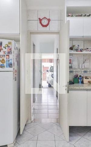 Casa à venda com 262m², 4 quartos e 4 vagas Casa à venda com 262m², 4 quartos e 4 vagasCozinha