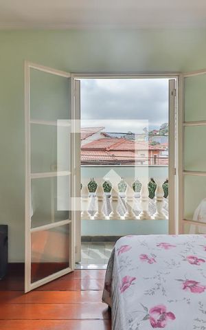 Casa à venda com 262m², 4 quartos e 4 vagas Casa à venda com 262m², 4 quartos e 4 vagasQuarto 3 - Suite