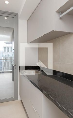 Apartamento à venda com 197m², 3 quartos e 3 vagas Apartamento à venda com 197m², 3 quartos e 3 vagasÁrea de Serviço
