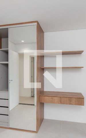 Apartamento à venda com 197m², 3 quartos e 3 vagas Apartamento à venda com 197m², 3 quartos e 3 vagasSuíte 2