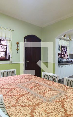 Casa para alugar com 270m², 3 quartos e 3 vagas Casa para alugar com 270m², 3 quartos e 3 vagasCozinha
