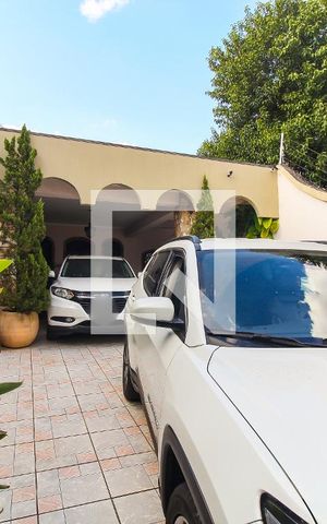 Casa para alugar com 270m², 3 quartos e 3 vagas Casa para alugar com 270m², 3 quartos e 3 vagasGaragem