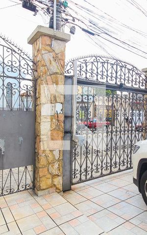 Casa para alugar com 270m², 3 quartos e 3 vagas Casa para alugar com 270m², 3 quartos e 3 vagasGaragem