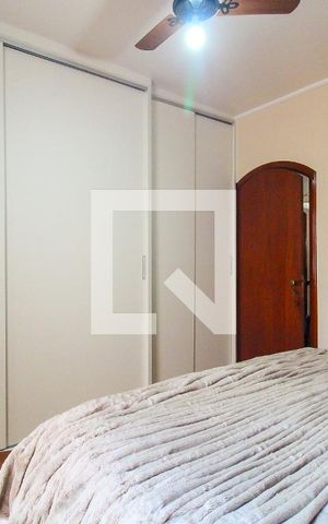 Casa para alugar com 270m², 3 quartos e 3 vagas Casa para alugar com 270m², 3 quartos e 3 vagasSuíte