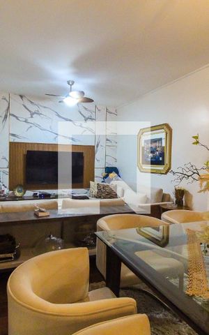 Casa para alugar com 270m², 3 quartos e 3 vagas Casa para alugar com 270m², 3 quartos e 3 vagasSala