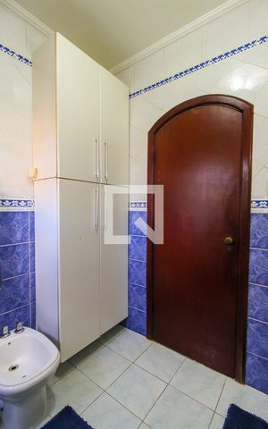 Casa para alugar com 270m², 3 quartos e 3 vagas Casa para alugar com 270m², 3 quartos e 3 vagasBanheiro 2