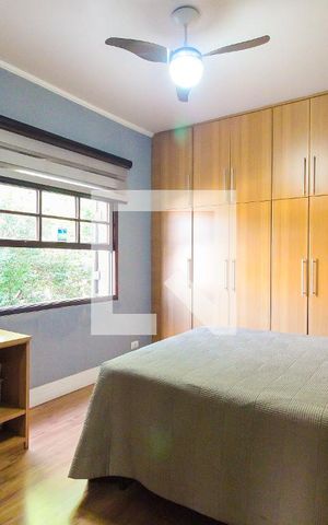 Casa para alugar com 270m², 3 quartos e 3 vagas Casa para alugar com 270m², 3 quartos e 3 vagasQuarto 1