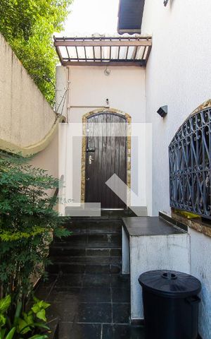 Casa para alugar com 270m², 3 quartos e 3 vagas Casa para alugar com 270m², 3 quartos e 3 vagasQuintal