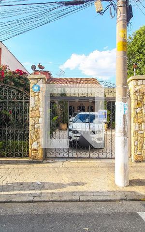 Casa para alugar com 270m², 3 quartos e 3 vagas Casa para alugar com 270m², 3 quartos e 3 vagasFachada+Plaquinha