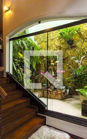 Casa para alugar com 270m², 3 quartos e 3 vagas Casa para alugar com 270m², 3 quartos e 3 vagasSala