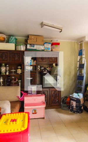 Casa para alugar com 270m², 3 quartos e 3 vagas Casa para alugar com 270m², 3 quartos e 3 vagasQuarto de Serviço