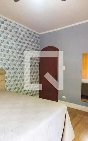 Casa para alugar com 270m², 3 quartos e 3 vagas Casa para alugar com 270m², 3 quartos e 3 vagasQuarto 1