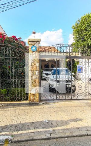 Casa para alugar com 270m², 3 quartos e 3 vagas Casa para alugar com 270m², 3 quartos e 3 vagasFachada+Plaquinha