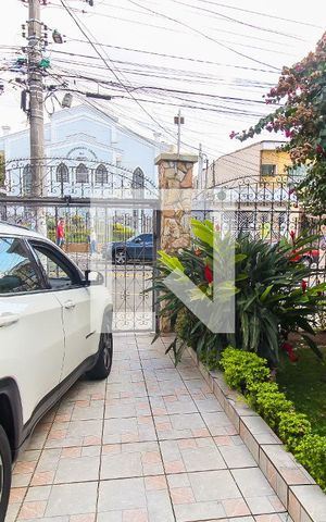 Casa para alugar com 270m², 3 quartos e 3 vagas Casa para alugar com 270m², 3 quartos e 3 vagasGaragem