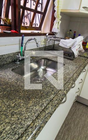 Casa para alugar com 270m², 3 quartos e 3 vagas Casa para alugar com 270m², 3 quartos e 3 vagasCozinha