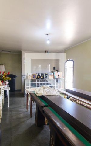 Casa para alugar com 270m², 3 quartos e 3 vagas Casa para alugar com 270m², 3 quartos e 3 vagasQuarto de Serviço 2