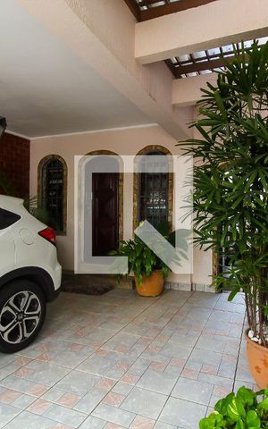 Casa para alugar com 270m², 3 quartos e 3 vagas Casa para alugar com 270m², 3 quartos e 3 vagasGaragem