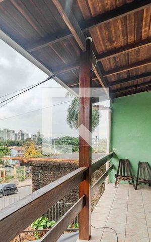 Casa à venda com 278m², 7 quartos e 3 vagas Casa à venda com 278m², 7 quartos e 3 vagasVaranda