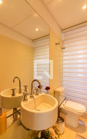 Casa para alugar com 350m², 6 quartos e 6 vagas Casa para alugar com 350m², 6 quartos e 6 vagasLavabo