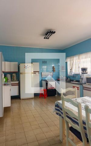 Casa para alugar com 350m², 6 quartos e 6 vagas Casa para alugar com 350m², 6 quartos e 6 vagasCozinha 2