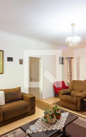 Casa para alugar com 350m², 6 quartos e 6 vagas Casa para alugar com 350m², 6 quartos e 6 vagasSala 2