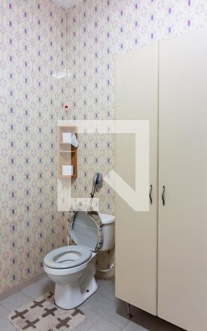 Casa para alugar com 350m², 6 quartos e 6 vagas Casa para alugar com 350m², 6 quartos e 6 vagasBanheiro 2